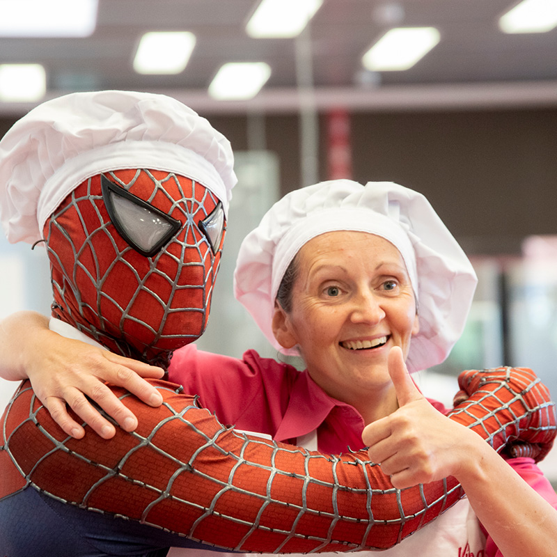 Spiderman und Viba Confiseurin Wendy